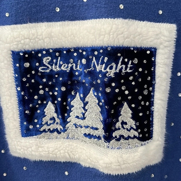 Christmas/ winter long sleeve t shirt. - Picture 5 of 5